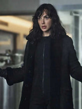 Load image into Gallery viewer, Heart of Stone 2023 Gal Gadot Shearling Black Leather Coat
