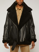 Load image into Gallery viewer, Shearling aviator black jacket

