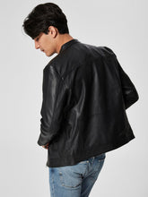 Load image into Gallery viewer, Men Black Moto Notch Collar Leather Jacket - Boneshia.com
