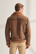 Load image into Gallery viewer, Mens Camel Brown Vintage Shearling Leather Jacket
