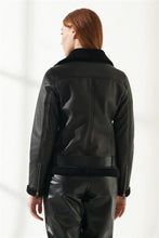 Load image into Gallery viewer, Women&#39;s Casual Black Shearling Leather Jacket
